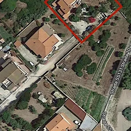 Apartment In With Garden 1 *