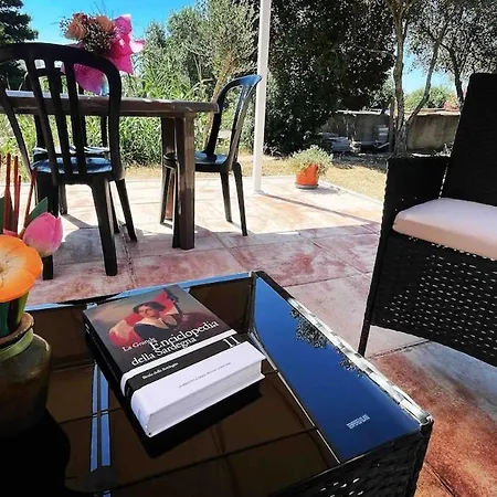 Apartment In With Garden 1 Platamona